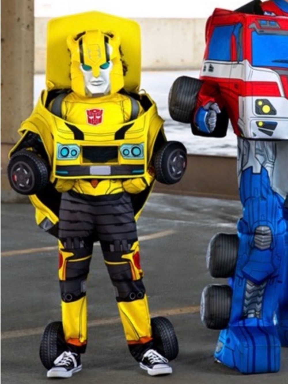 Bumblebee Transformer Converting Car Costume Size Small or 4/6